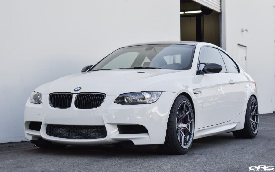  BMW M3 Coupe Alpine White by EAS (E92) 2017 года  (фото 9 из 28)